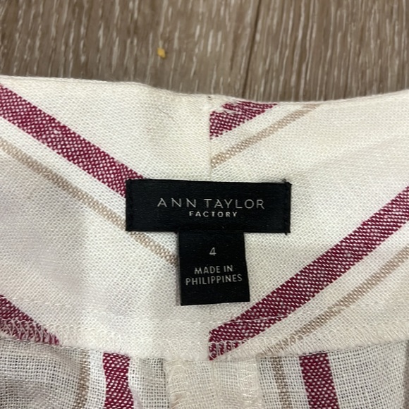 Linen shorts, front and back pockets with waist tie belt - Picture 3 of 5